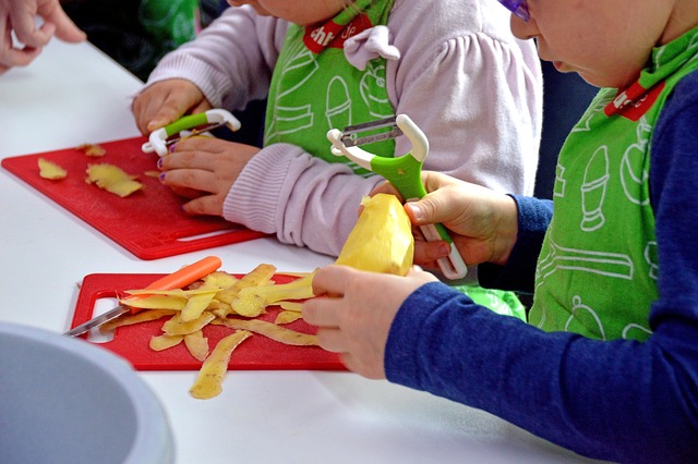 Effective Ways to Engage Your Kids in House Chores